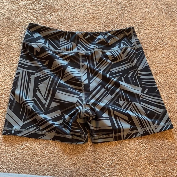 Like new! RBX black and gray spandex women’s size M - Picture 2 of 3